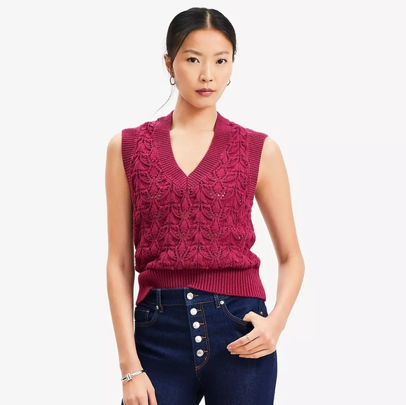 LOFT Sweaters - Loft Pointelle V-Neck Crochet Chunky Knit Magenta Sweater Vest Size Medium